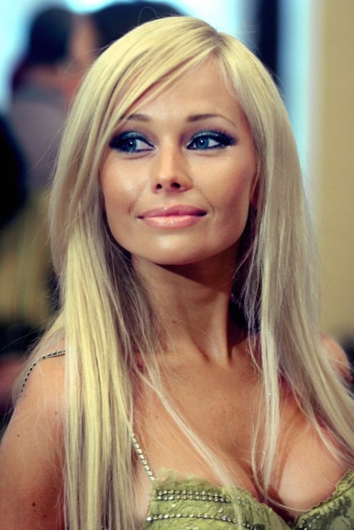 [IMG]http://viola.bz/wp-content/uploads/2012/07/Elena-Korikova-Russian-actress-4.jpg[/IMG]